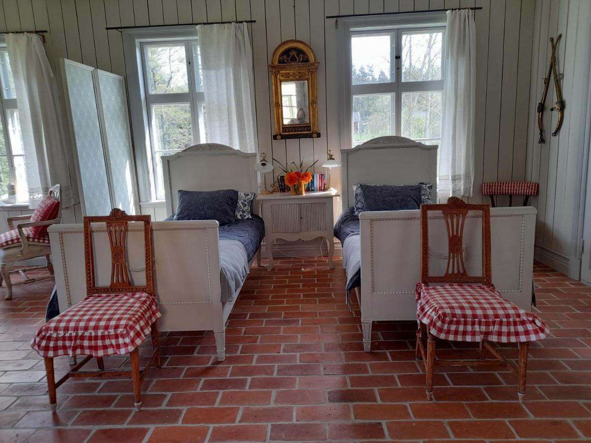 Aengbacka Bed & Breakfast Rejmyre Exterior photo