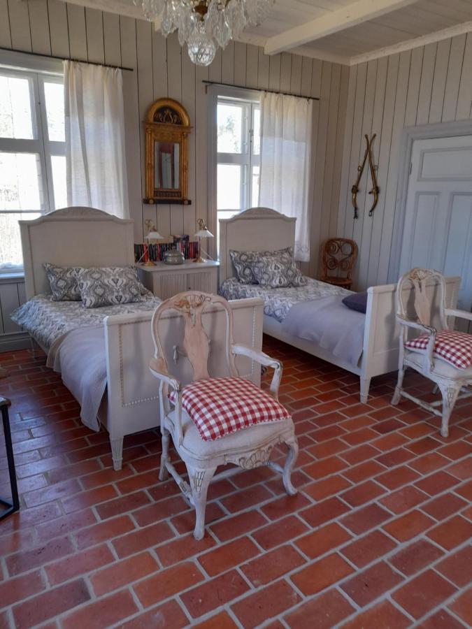 Aengbacka Bed & Breakfast Rejmyre Exterior photo